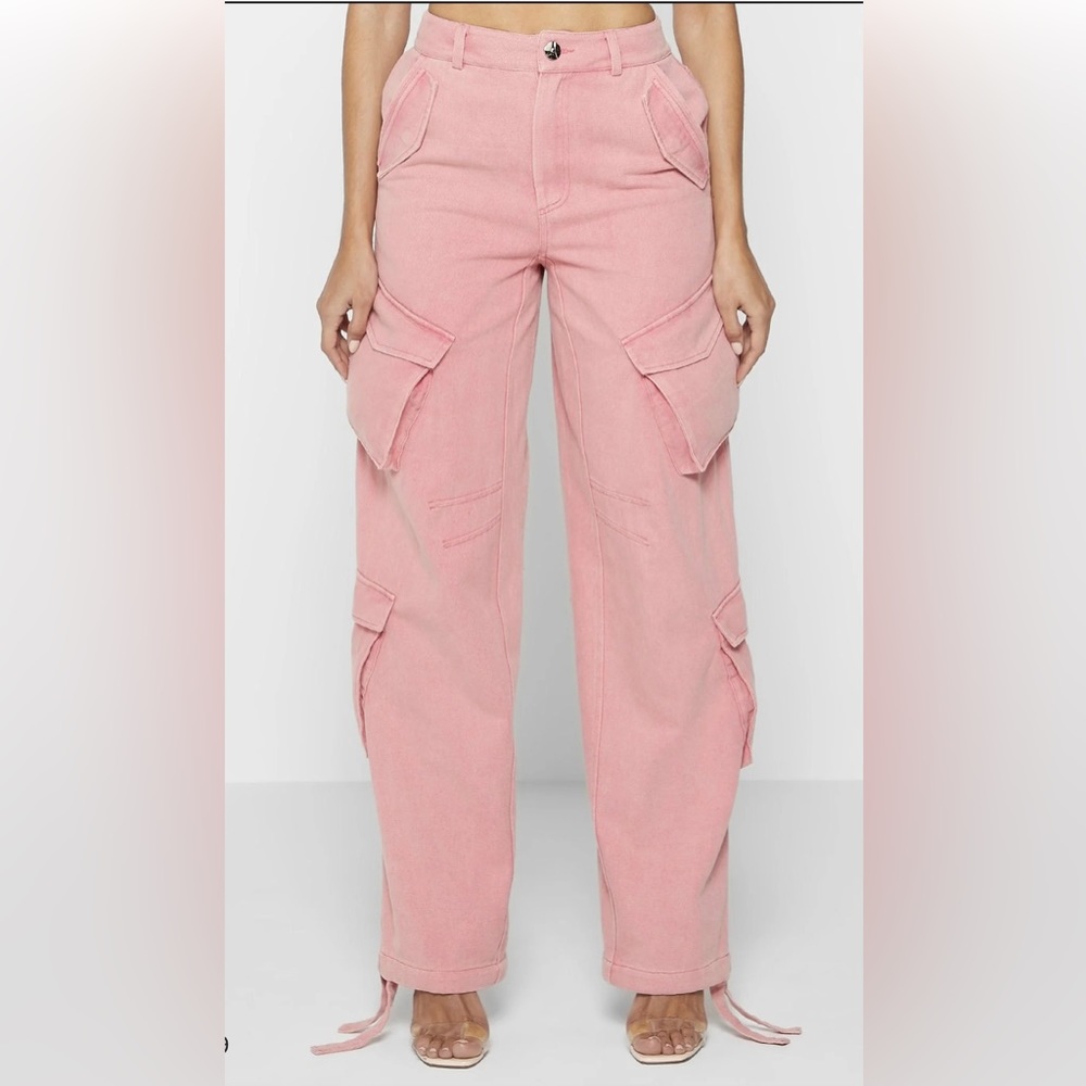 Pink cargo - Picture 1 of 1